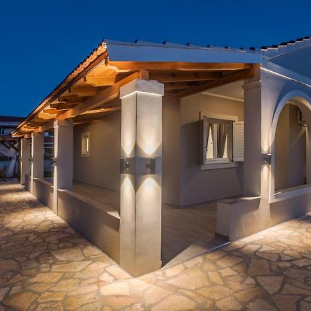 Villa Veneto Luxury Holidays Melíssia Exterior photo