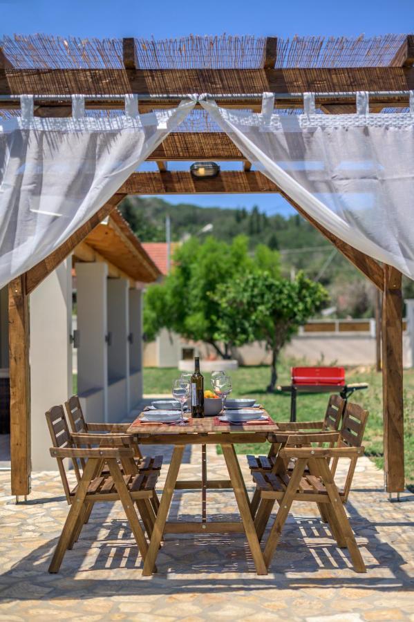 Villa Veneto Luxury Holidays Melíssia Exterior photo